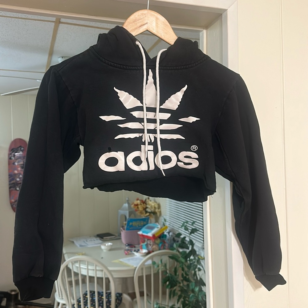 Vintage cropped ☘️🍁 “adidas” hoodie